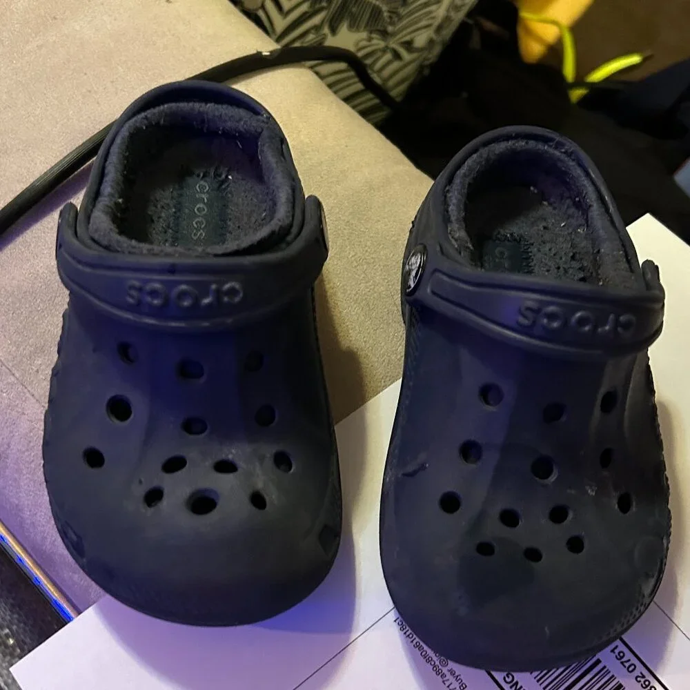 Crocs‎ Kids Children's Fuzzy Lined Black Clogs Shoes Size Child 9